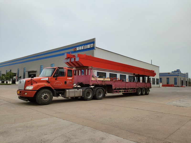 电动葫芦桥式起重机 3台 LH5t-17m 制作完成，发往河南漯河交付客户使用。